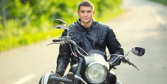 Motos